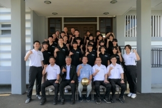 福岡バスケット交流訪問団による当館訪問