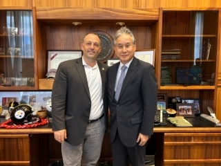 Gov Green and CG Kodama
