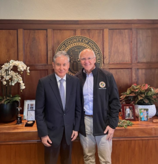 Consul General Kodama and Honolulu City and County Mayor Blangiardi