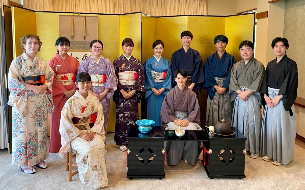 UH Way of Tea Club Members